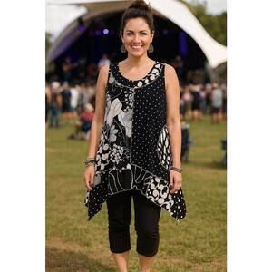 Hand Jive Women’s Black White Patchwork Asymmetrical Festival Boho Tunic, Sm